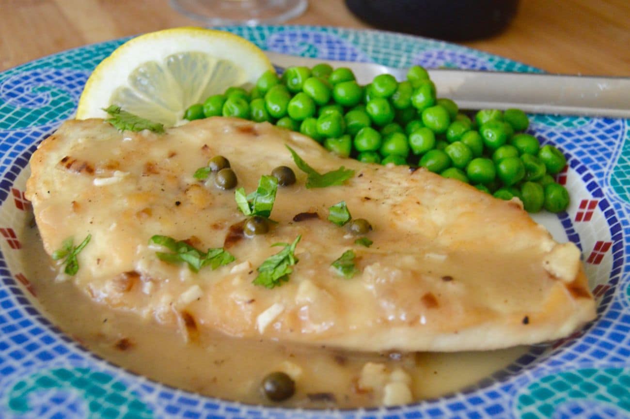 Easy Healthy Comfort Food: Chicken Picatta, an easy weeknight dinner recipe that you can make in less than 30 minutes! Perfect for weeknight entertaining too!