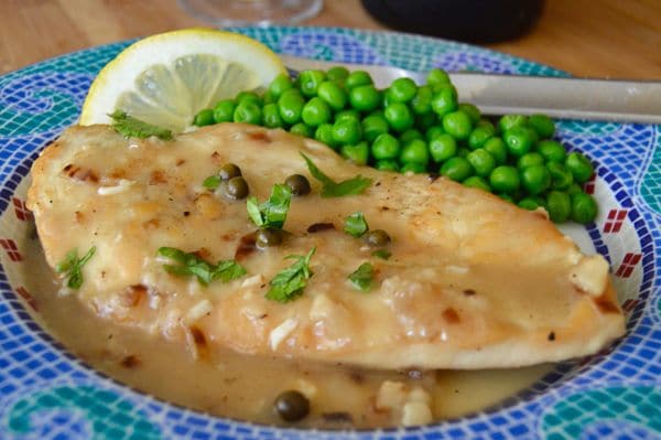 Easy Healthy Comfort Food: Chicken Picatta, an easy weeknight dinner recipe that you can make in less than 30 minutes! Perfect for weeknight entertaining too!