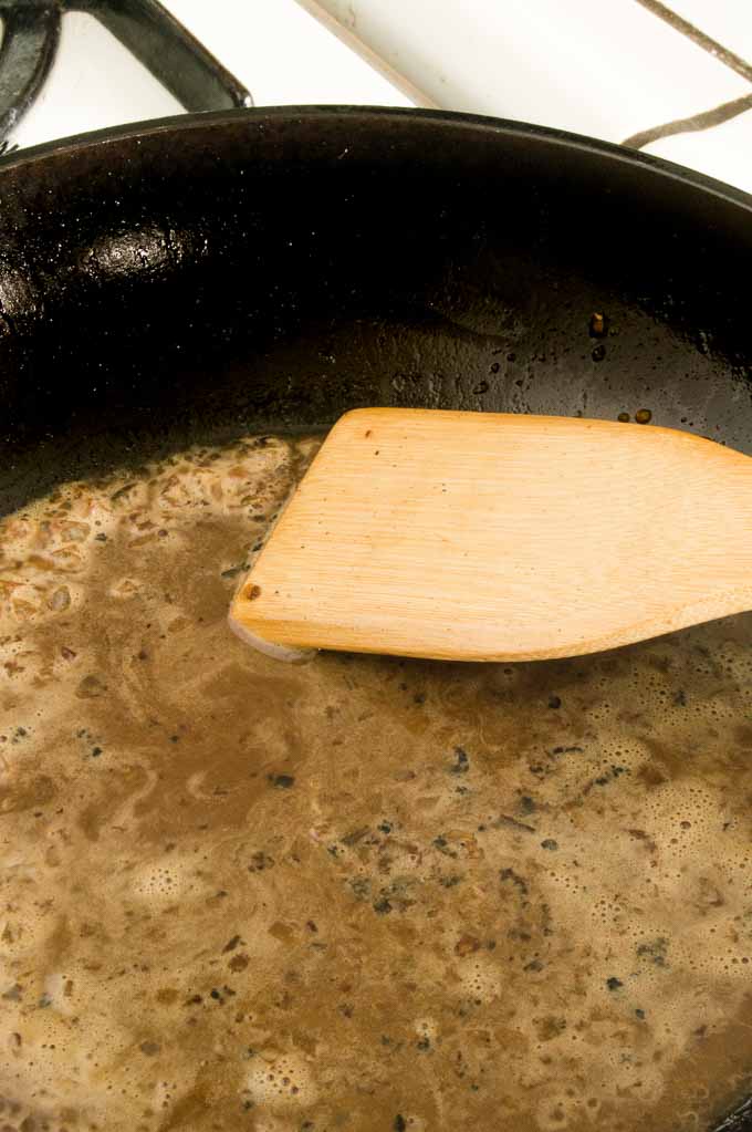 Deglazing the pan for pork medallions