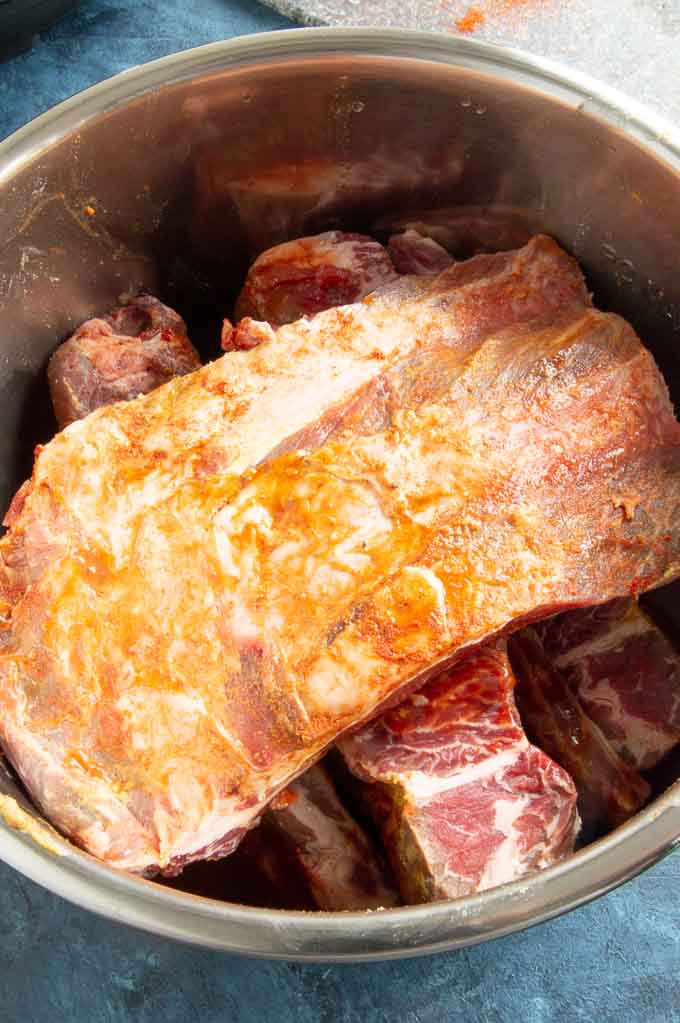 stuffing beef ribs into pressure cooker