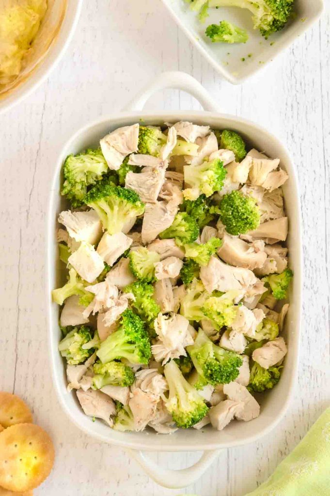 casserole dish with broccoli and chicken