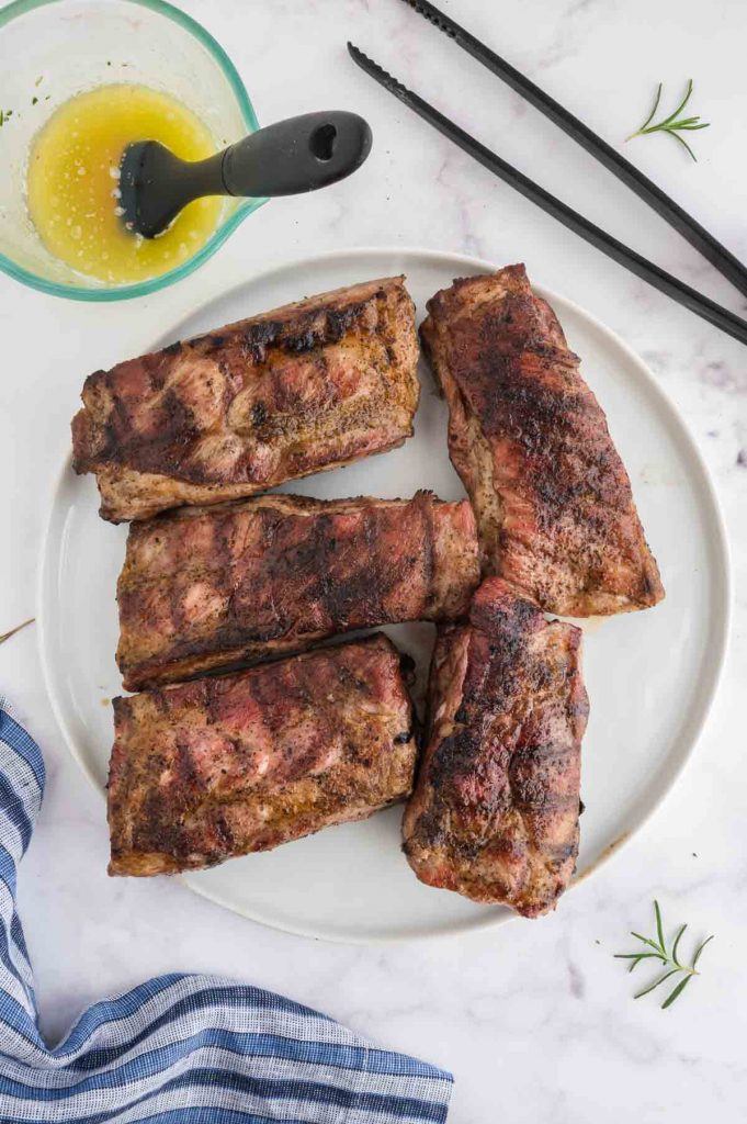 plate of grilled spare ribs