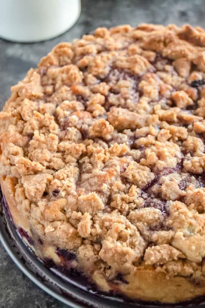Crunchy Streusel topping on top of the blueberry buckle